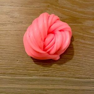 (GLOW IN THE DARK!) Pink slime (VIDEO INCLUDED)